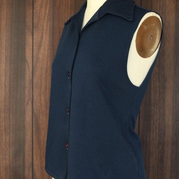 Vintage 1970s Shirt, Dagger Collar Navy Blue Button Down Poly Blouse, Sleeveless - Picture 8 of 10